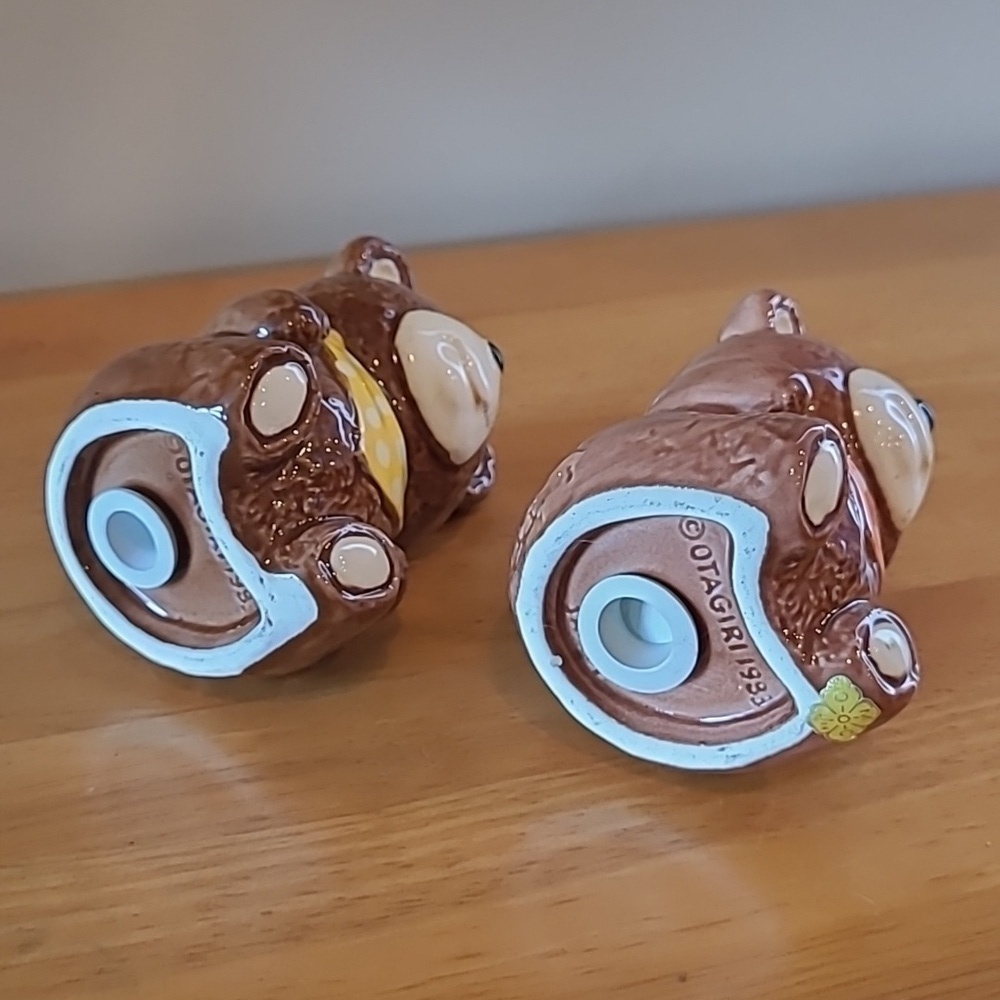 OTAGIRI Vintage 1983 Brown Bears Wearing Bandanas Salt and Pepper Shaker Set - Picture 8 of 16